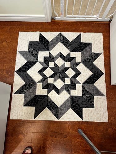 Customer photo review of King Size Carpenters Apprentice - Quilt Kit - Cotillion (105" x 121")