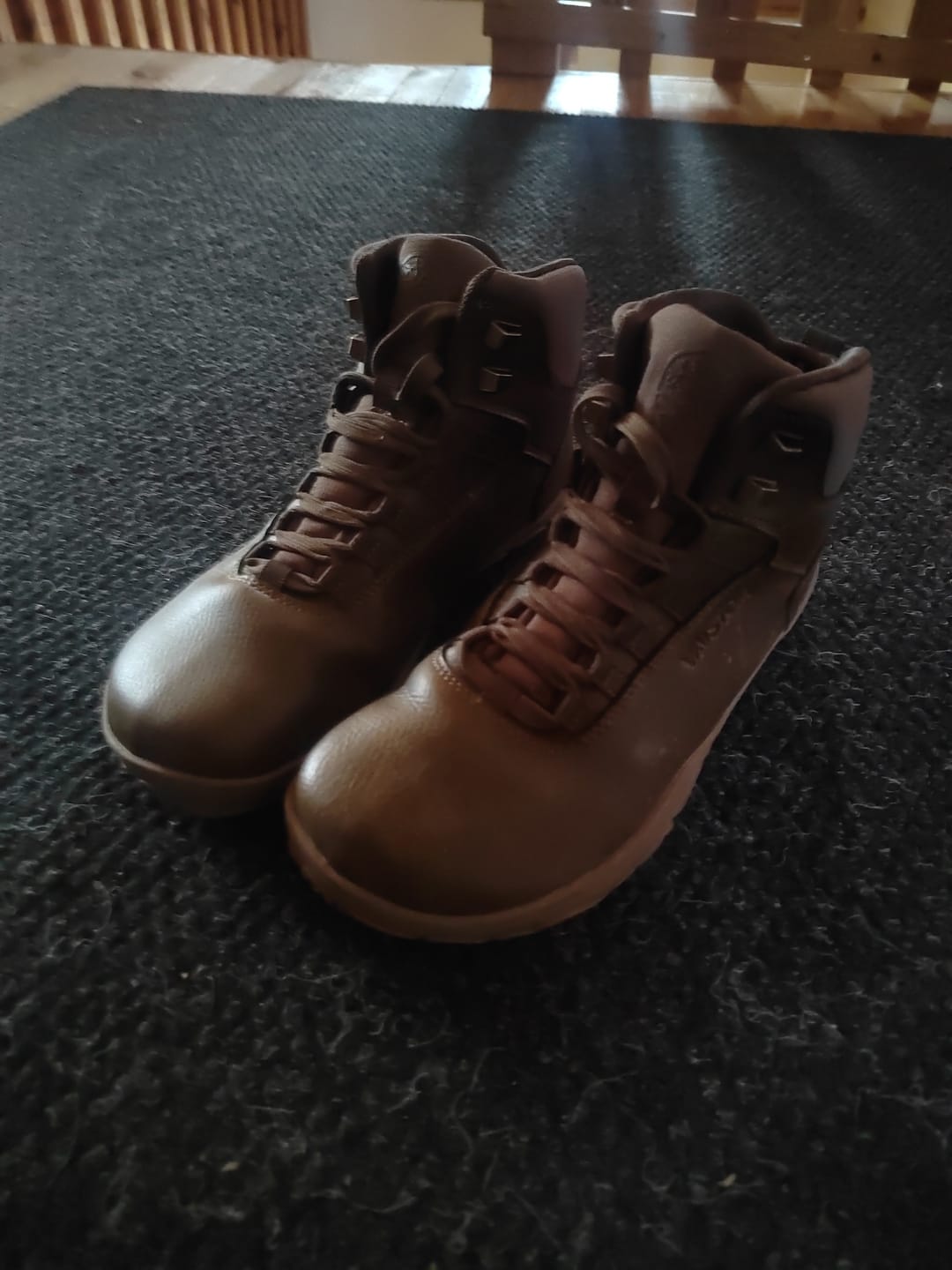 Customer photo review of Vaistoa Uoma 2 -paljasjalkavaelluskengät