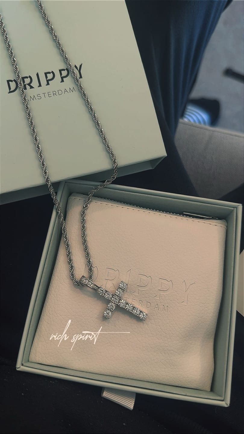Customer photo review of CROSS PIECE PENDANT. - 925