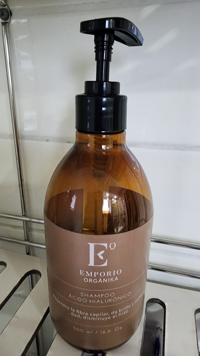 Customer photo review of SHAMPOO ANTIFRIZZ CON ÁCIDO HIALURÓNICO