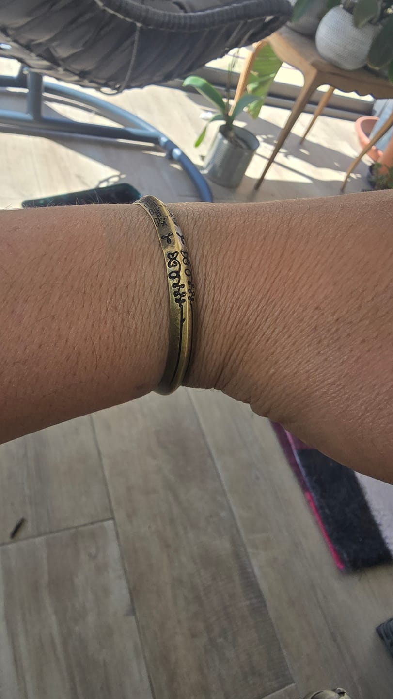 Customer photo review of Bracelet Impérial Kamlai Jakkraphat – Mahachok Mahalap du Très Vénérable Luang Phor Moon. # 668