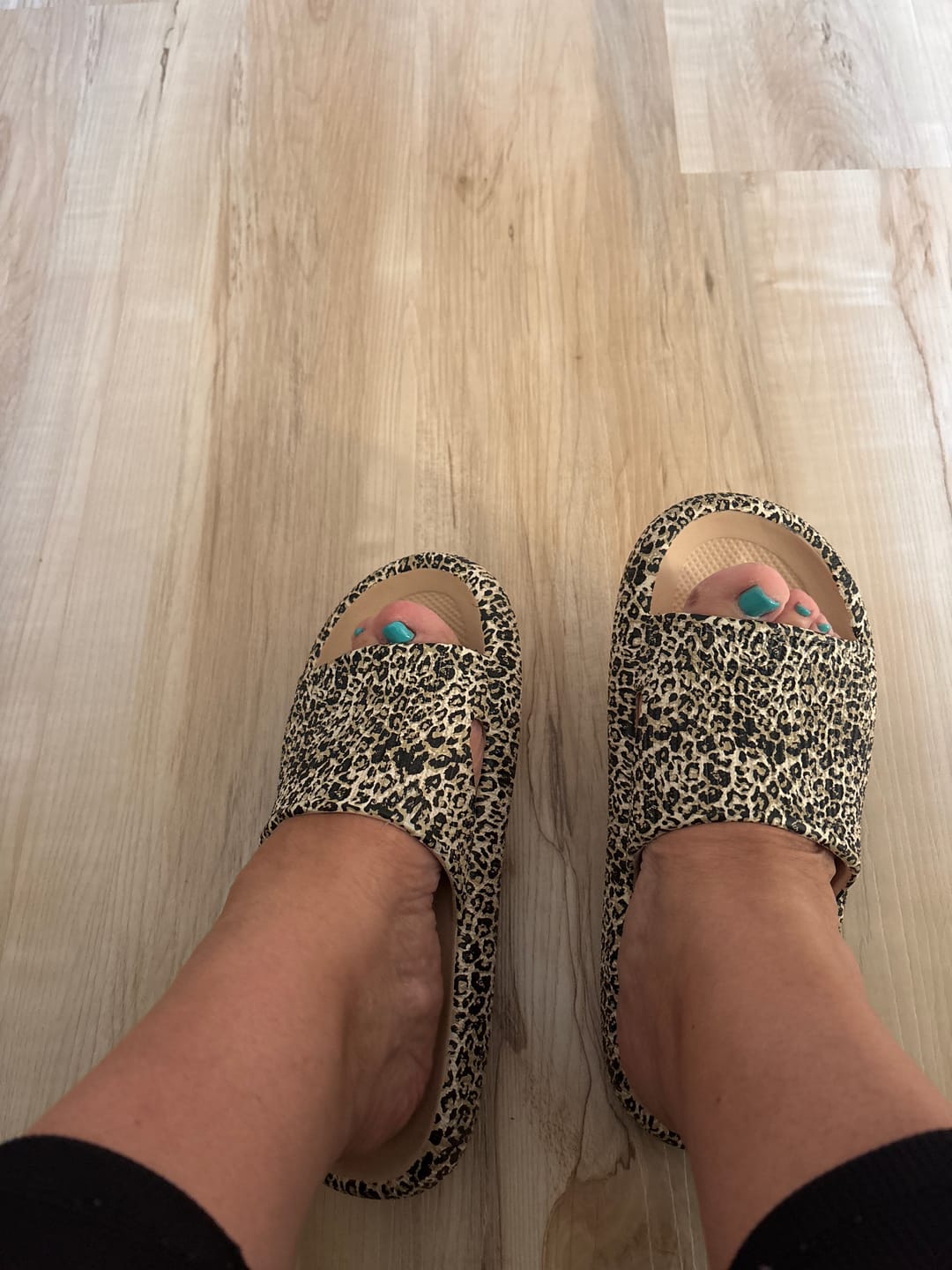 Customer photo review of Cloud Slides - Original Cushion Comfort