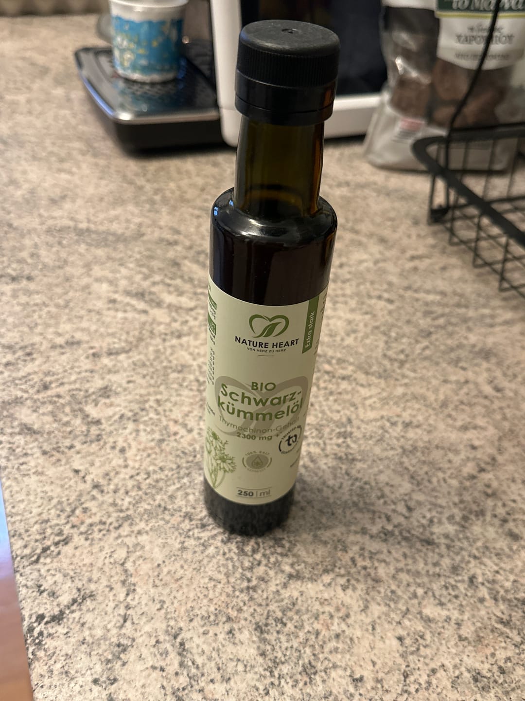 Customer photo review of BIO Schwarzkümmelöl 2300+ Thymochinon ungefiltert 250 ml