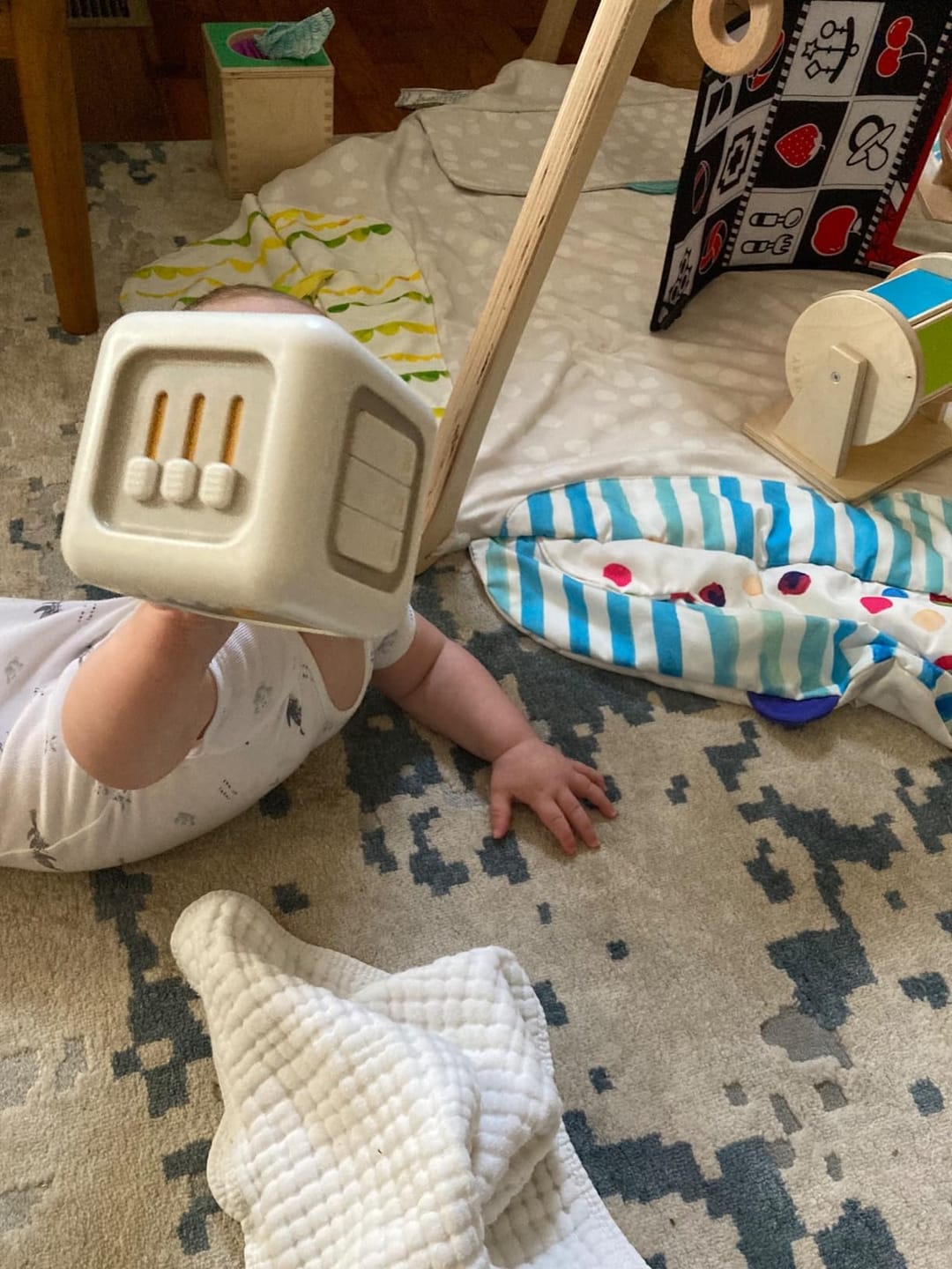 Customer photo review of CuteTod 6-in-1 Engage Box