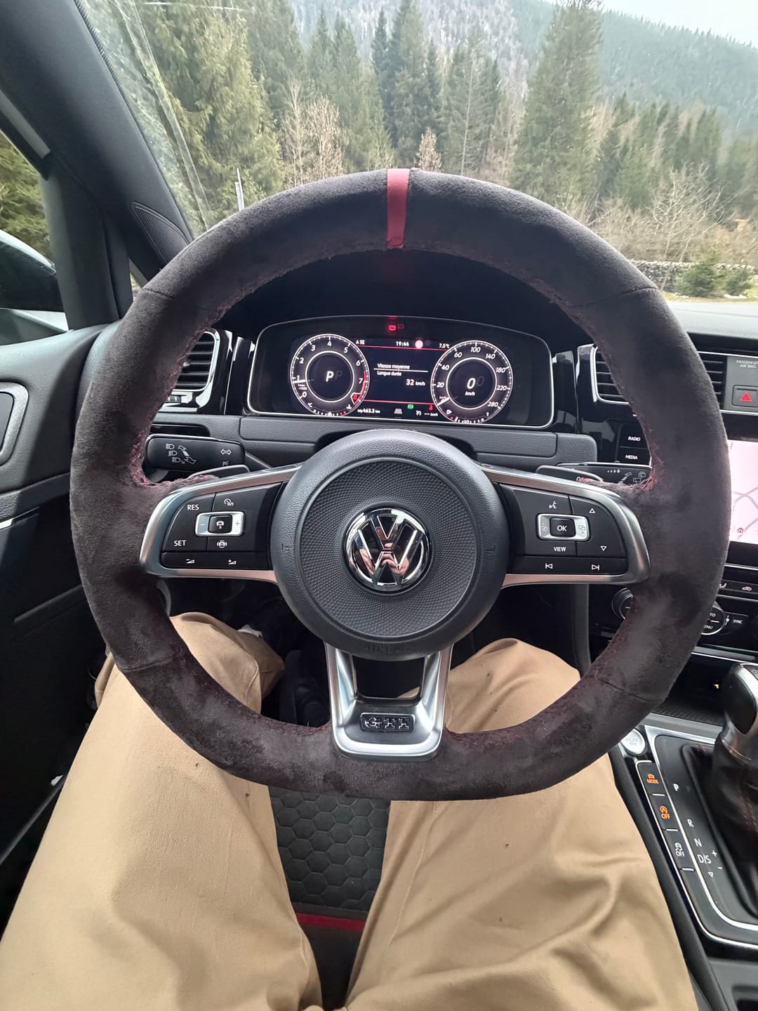 Customer photo review of Couvre volant VW Golf 7 GTI / R