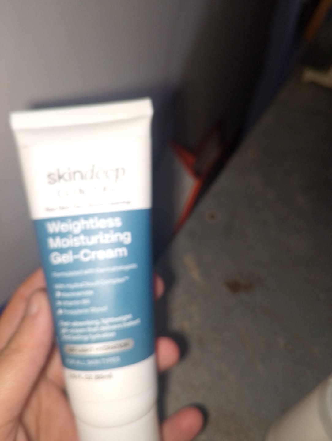 Customer photo review of Weightless Moisturizing Gel-Cream