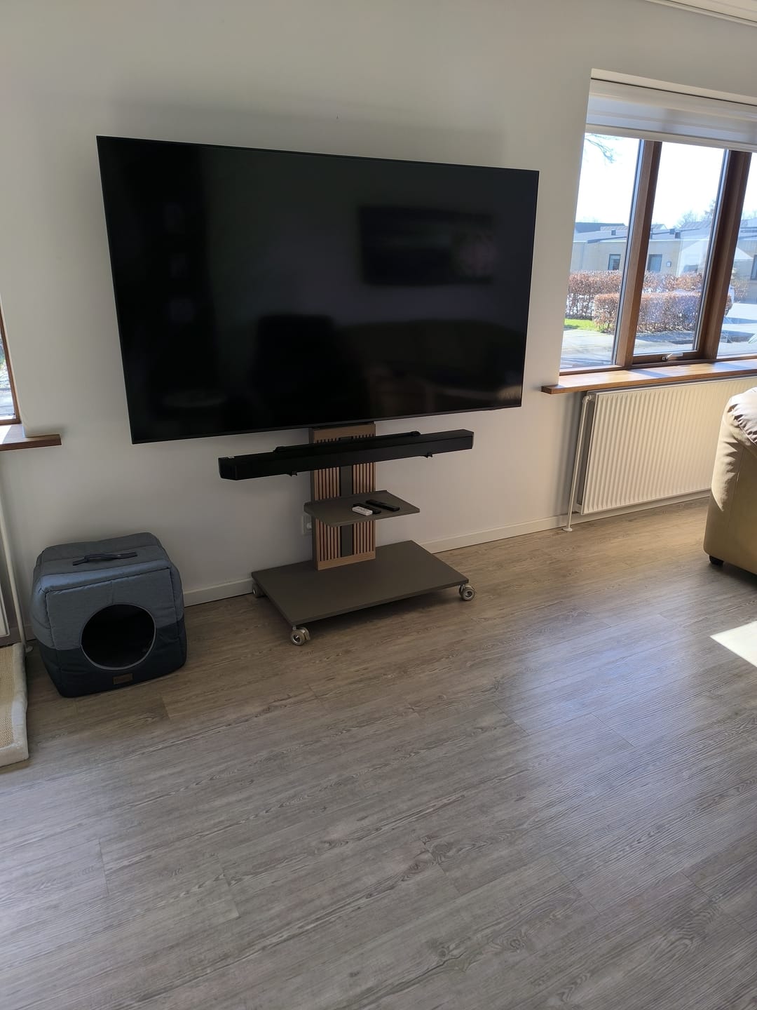 Customer photo review of Zen FT88 TV Stand