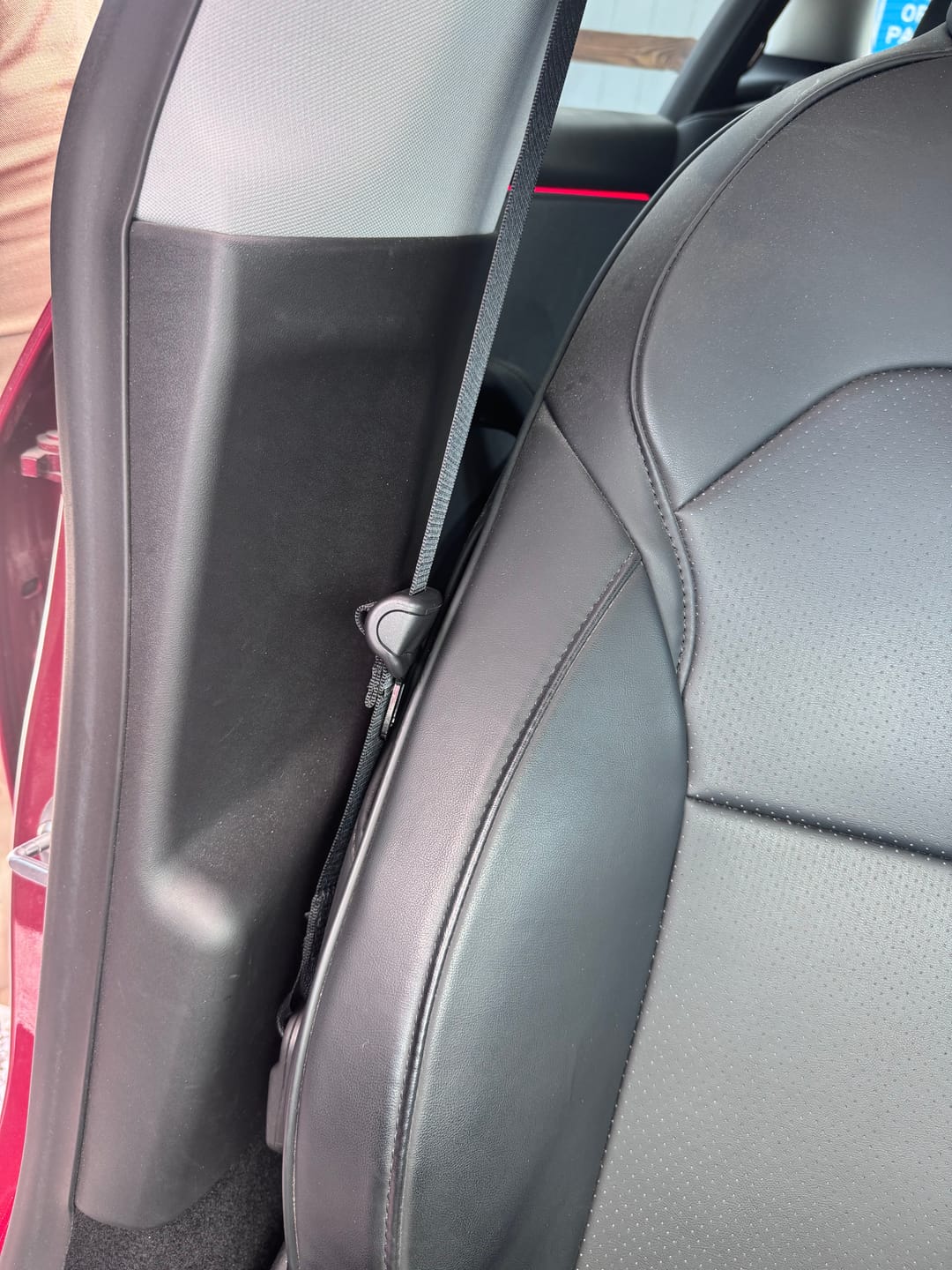 Customer photo review of Door Frame Guard Plate (2 PCS) for Tesla Model 3 Highland 2024+