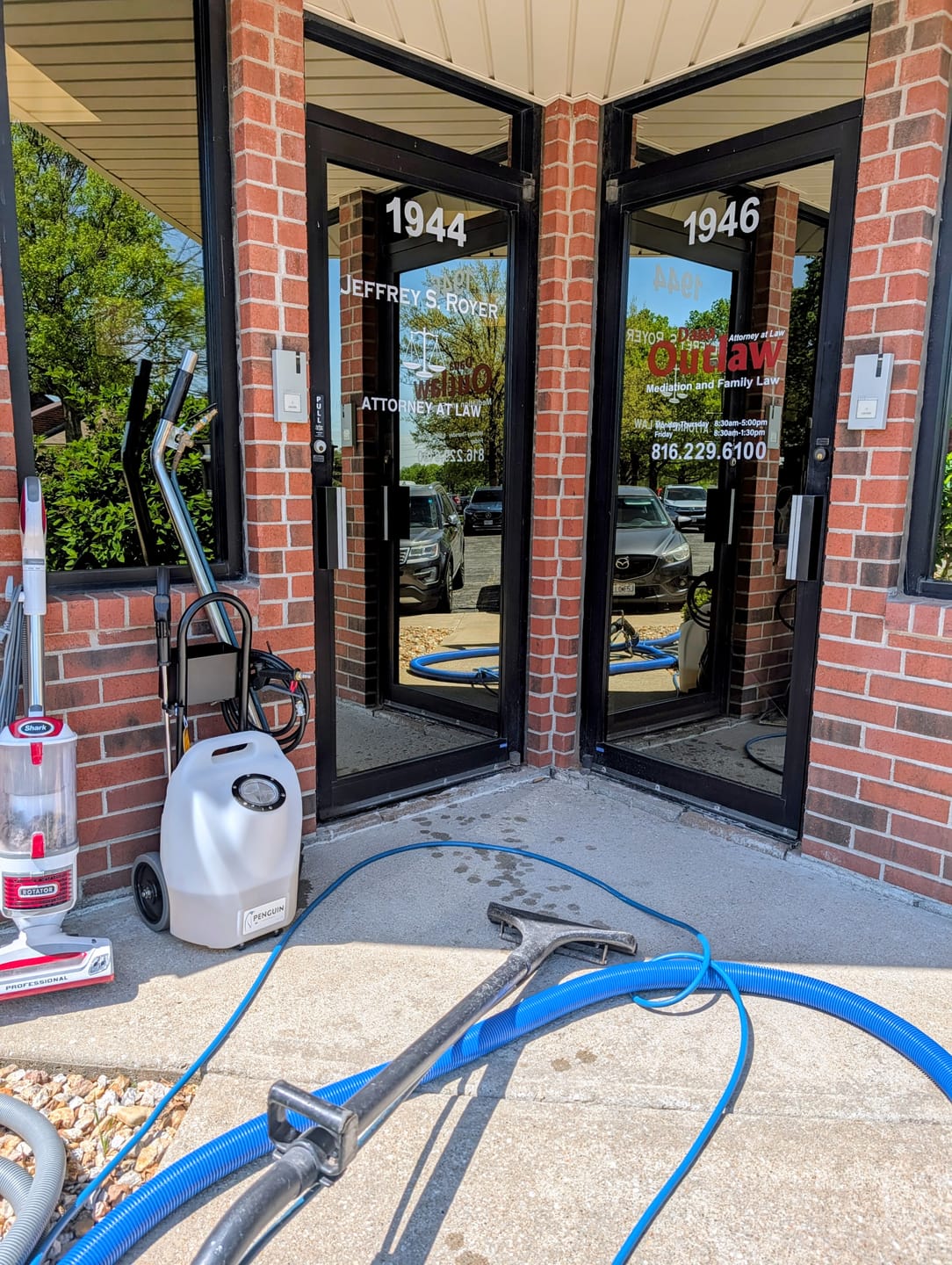 Customer photo review of Penguin / 5 Gallon Battery Powered Sprayer - 120 PSI