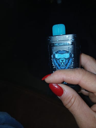 Customer photo review of Merry-Mi - Blade 30K - Puff Jetable / Vape Disposable - 5% nicotine