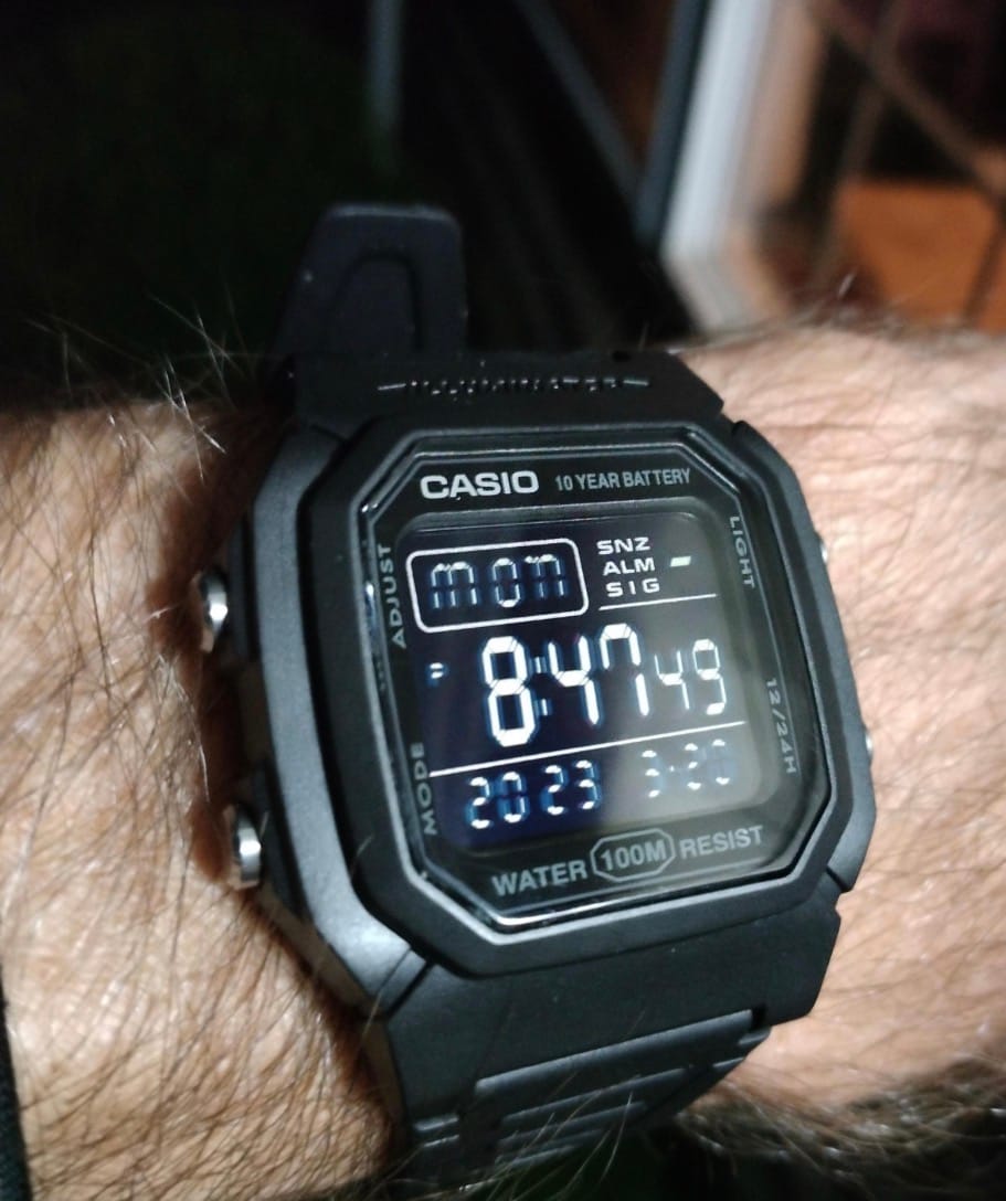 Customer photo review of Reloj Casio Vintage W-800H-1B Negro Pantalla Negativa