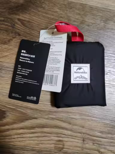 Customer photo review of Wasserdichte Taschenpicknickdecke – Leichte Sandfreie Strandmatte