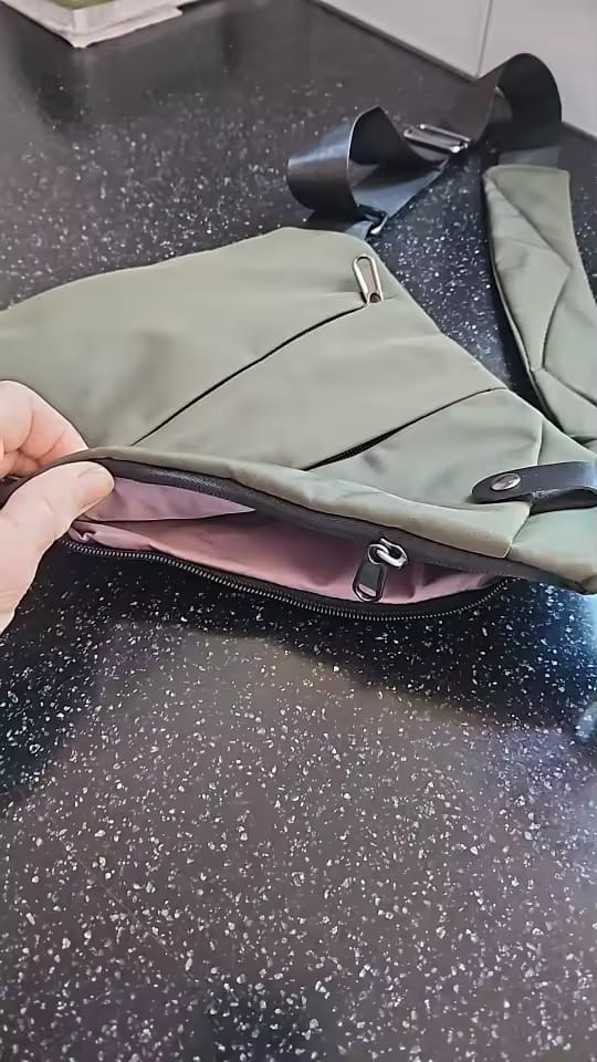 Customer photo review of Anti-Theft Sling Bag – Unisex Travel Crossbody Bag in Nylon