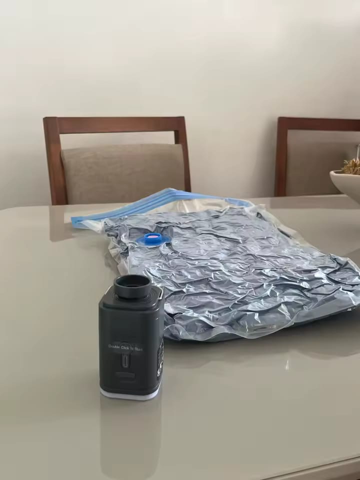 Customer photo review of Vakuumbeutel für Kleidung & Bettwäsche – Platzspar-Set 3 Stück