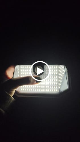 Customer video review of Lampara Exterior Farol Solar Foco 100 Led Sensor Movimiento