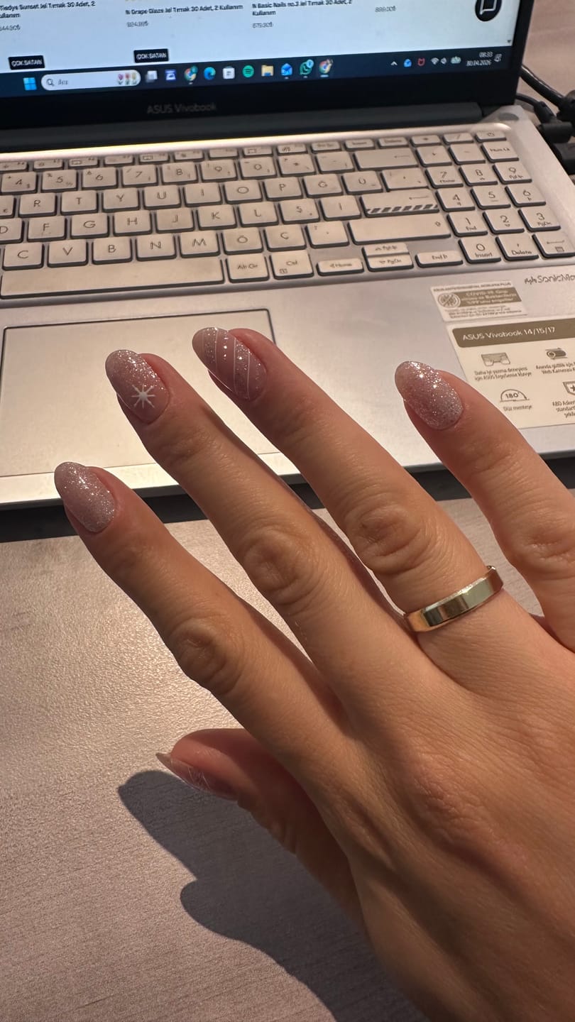 Customer photo review of N Crystal Frost Jel Tırnak 30 Adet, 2 Kullanım