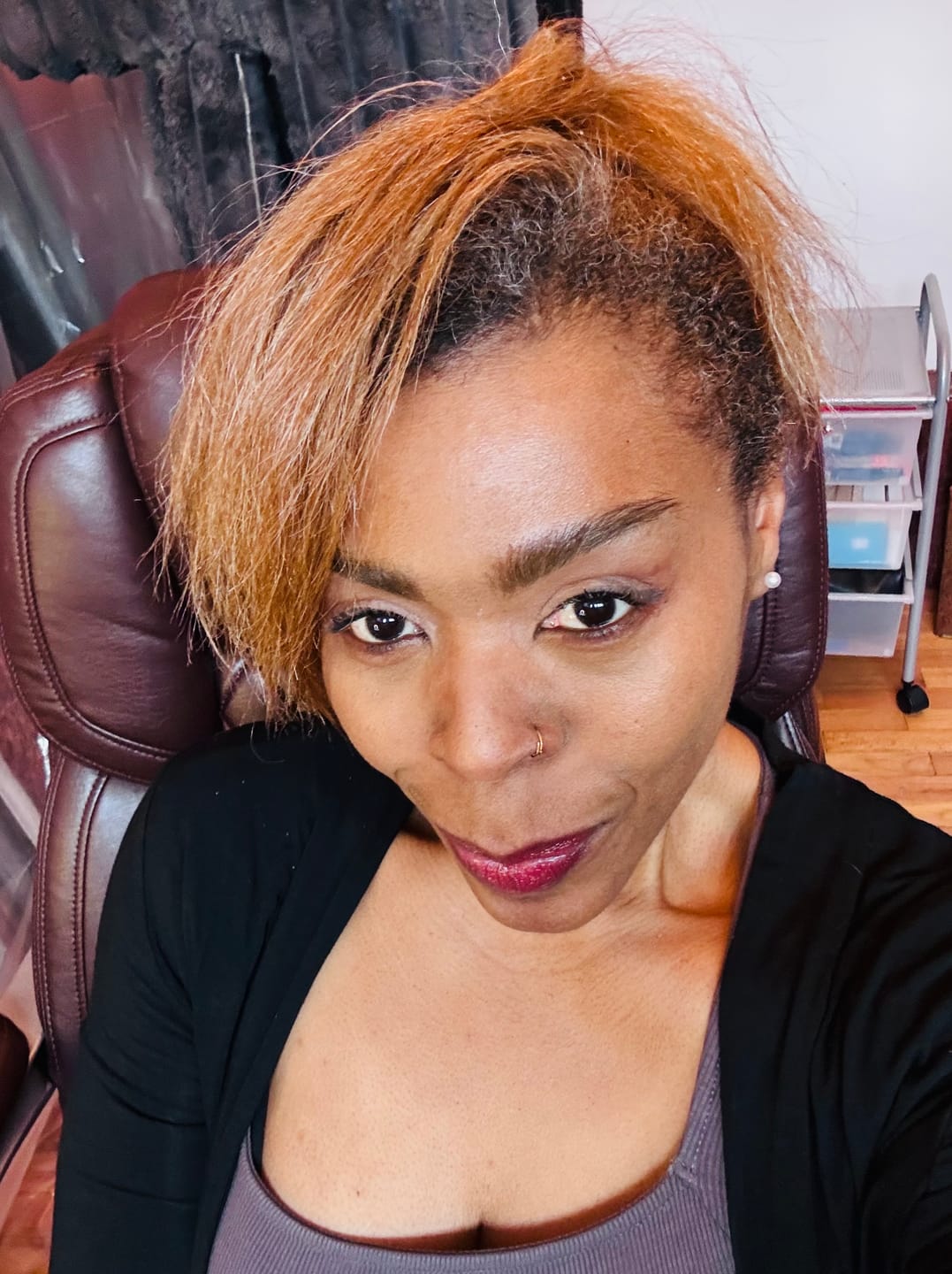 Customer photo review of (NEW) BODY GLAZE: KEEP IT A HUNNID (Unisex)