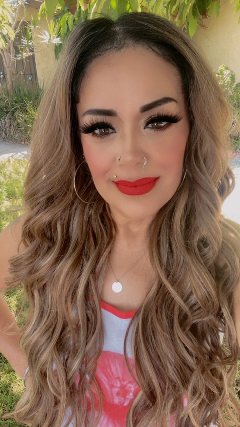 Customer photo review of Outre Perfect Hairline Synthetic 13x6 HD Lace Front Wig - ARNELL
