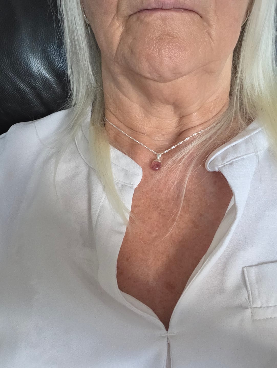 Customer photo review of Berlock Trumlad Jordgubbskvarts Silver
