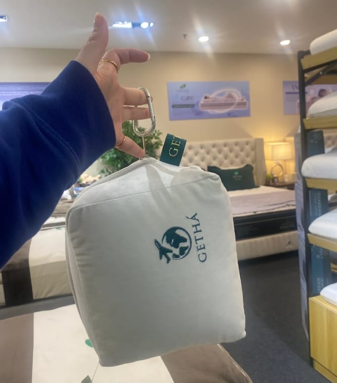 Customer photo review of Getha First Class Travel Latex Pillow