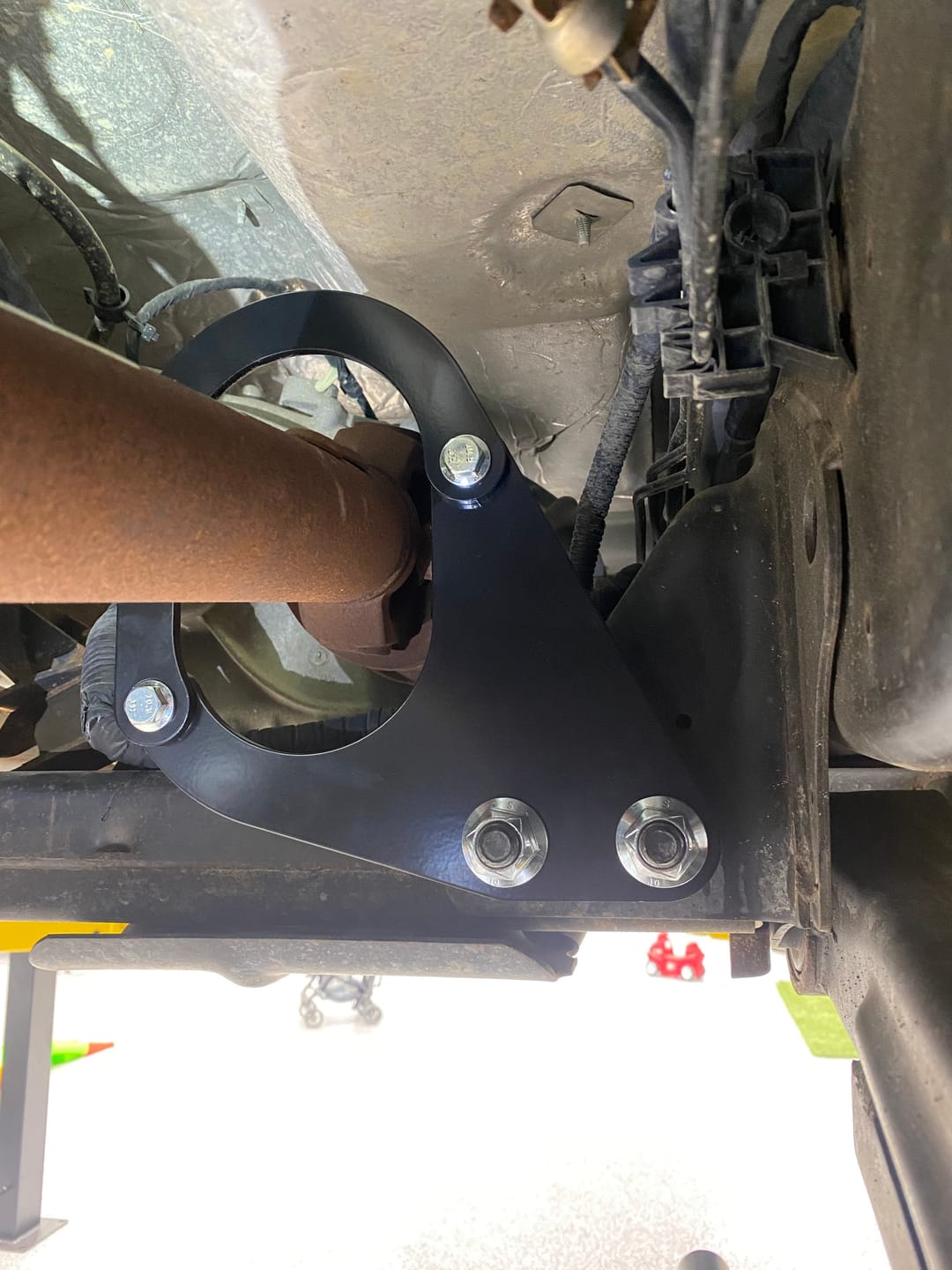 Customer photo review of 2014-2018 Ram 2500, 2013-2018 Ram 3500 Front Driveshaft Loop Kit