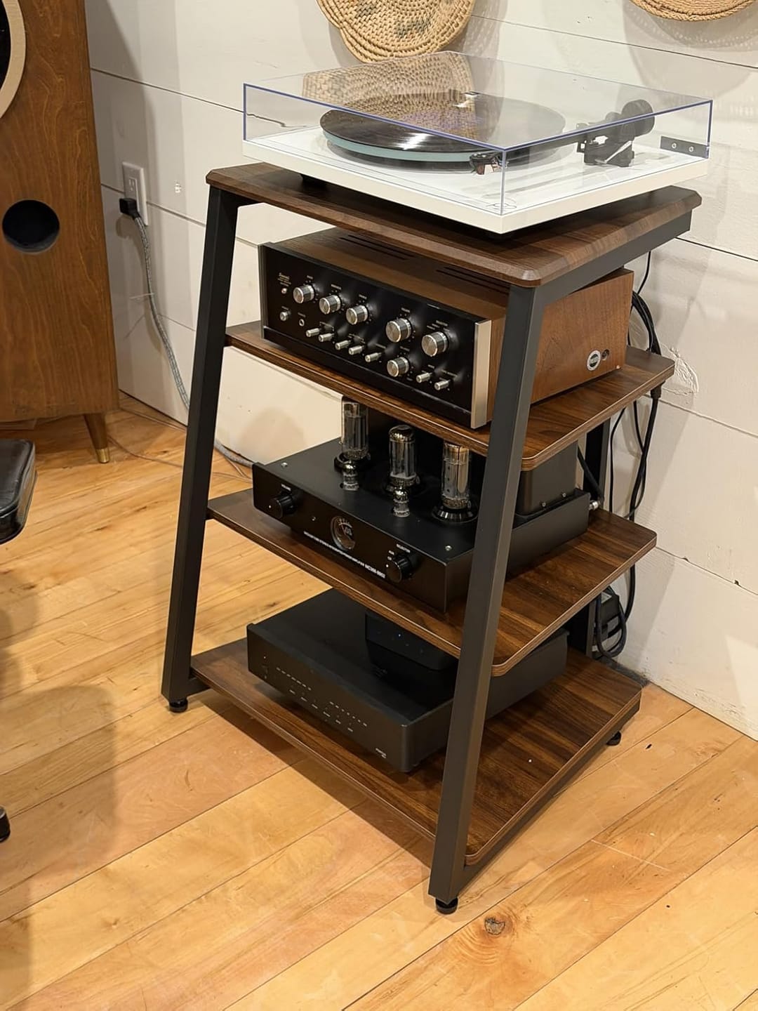 Customer photo review of Eiffel AS07 Record Player Stand