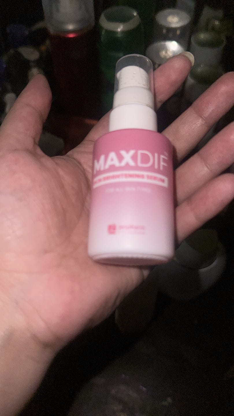 Customer photo review of Maxdif Brightening Moisturizer