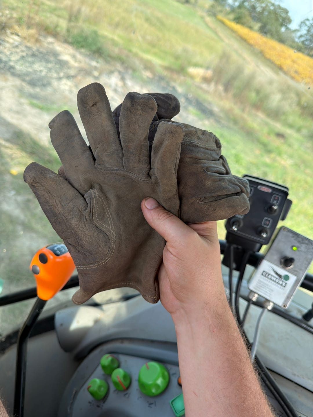 Customer photo review of KameLo Premium Nubuck Leather Outdoor Work Gloves KC Certified | LIBERO