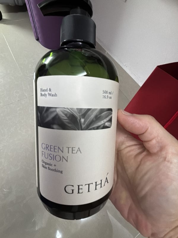 Customer photo review of Getha Premium Botanical Body Wash 500ml