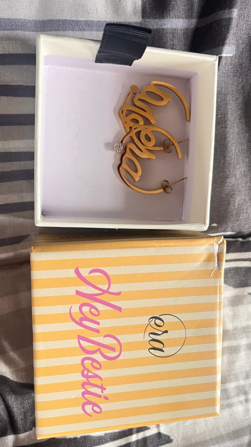 Customer photo review of Gold Mini Era Logo Hoops