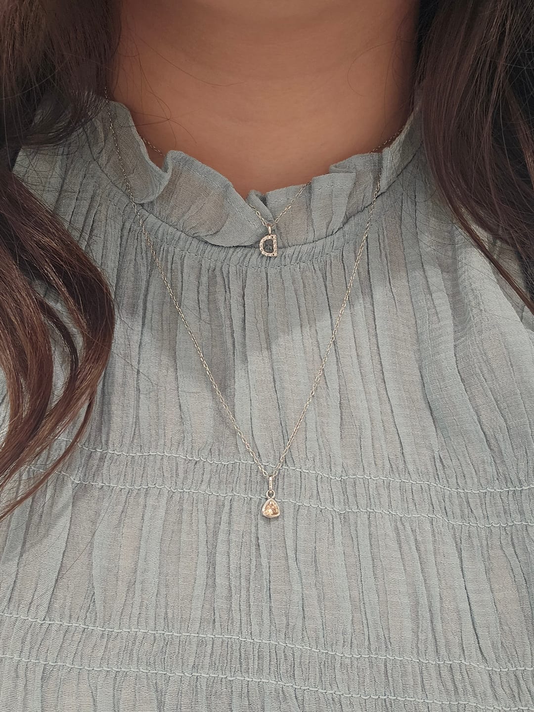 Customer photo review of Collar Plateado Dije Birthstone Triangulo