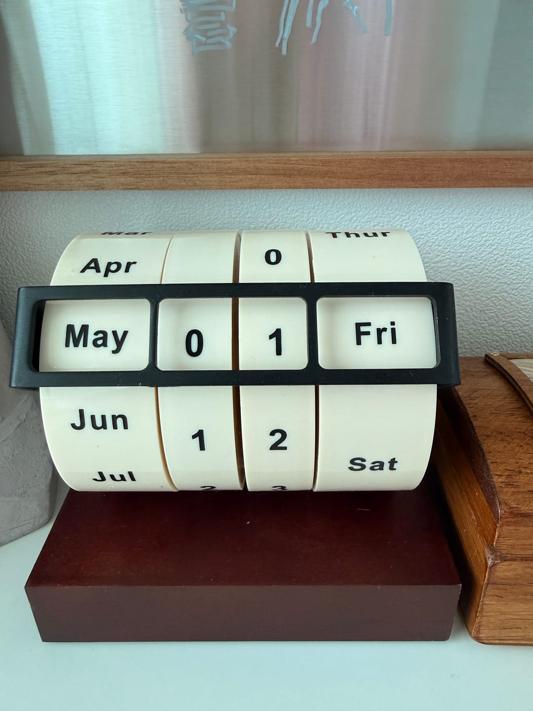 Customer photo review of Vintage Perpetual Desk Calendar