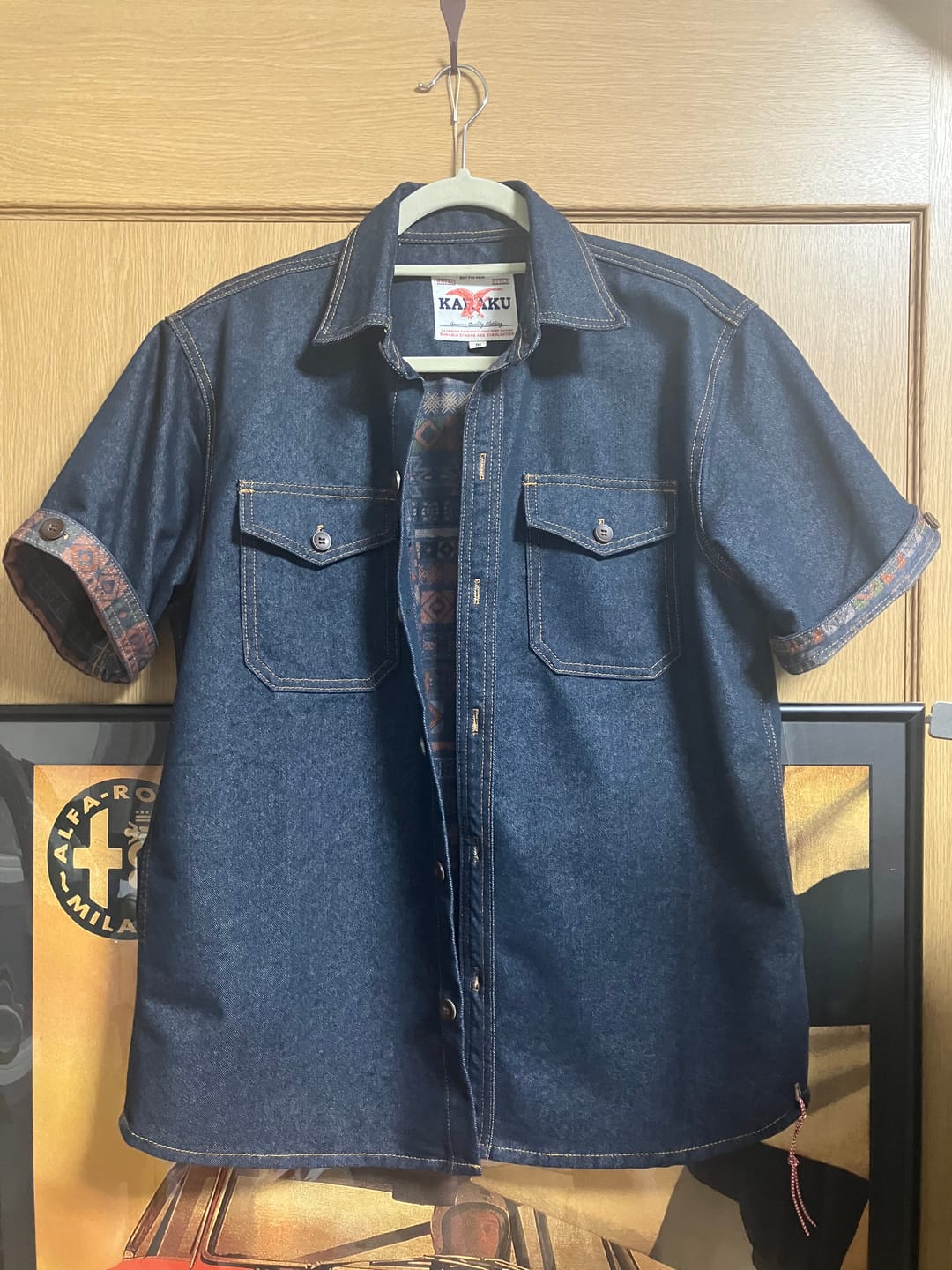 Customer photo review of 【予約】「KaraKu」ロゴ刺繡　紅白ヒモ付き裏エスニック調柄デニムシャツ