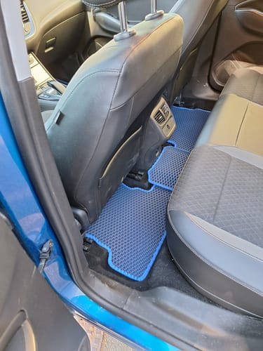 Customer photo review of Auto Fußmatten nach Maß - Komplettset