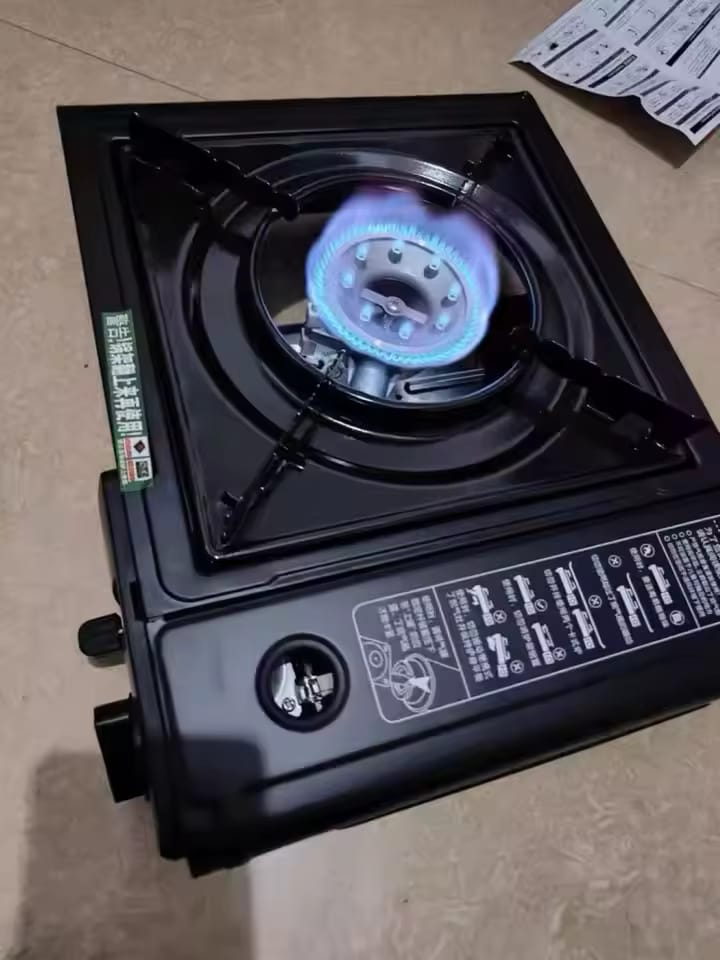 Customer photo review of Tragbarer Gas-Campingkocher 2500W mit Auffangwanne & Topfständer