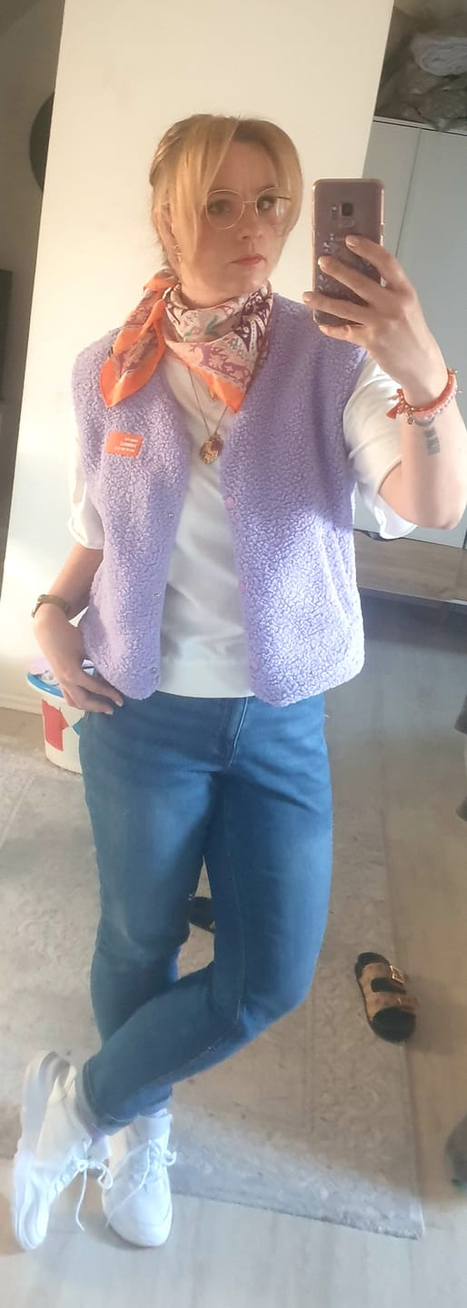 Customer photo review of Teddy Weste DRESS FOR YOURSELF Lila-neonorange