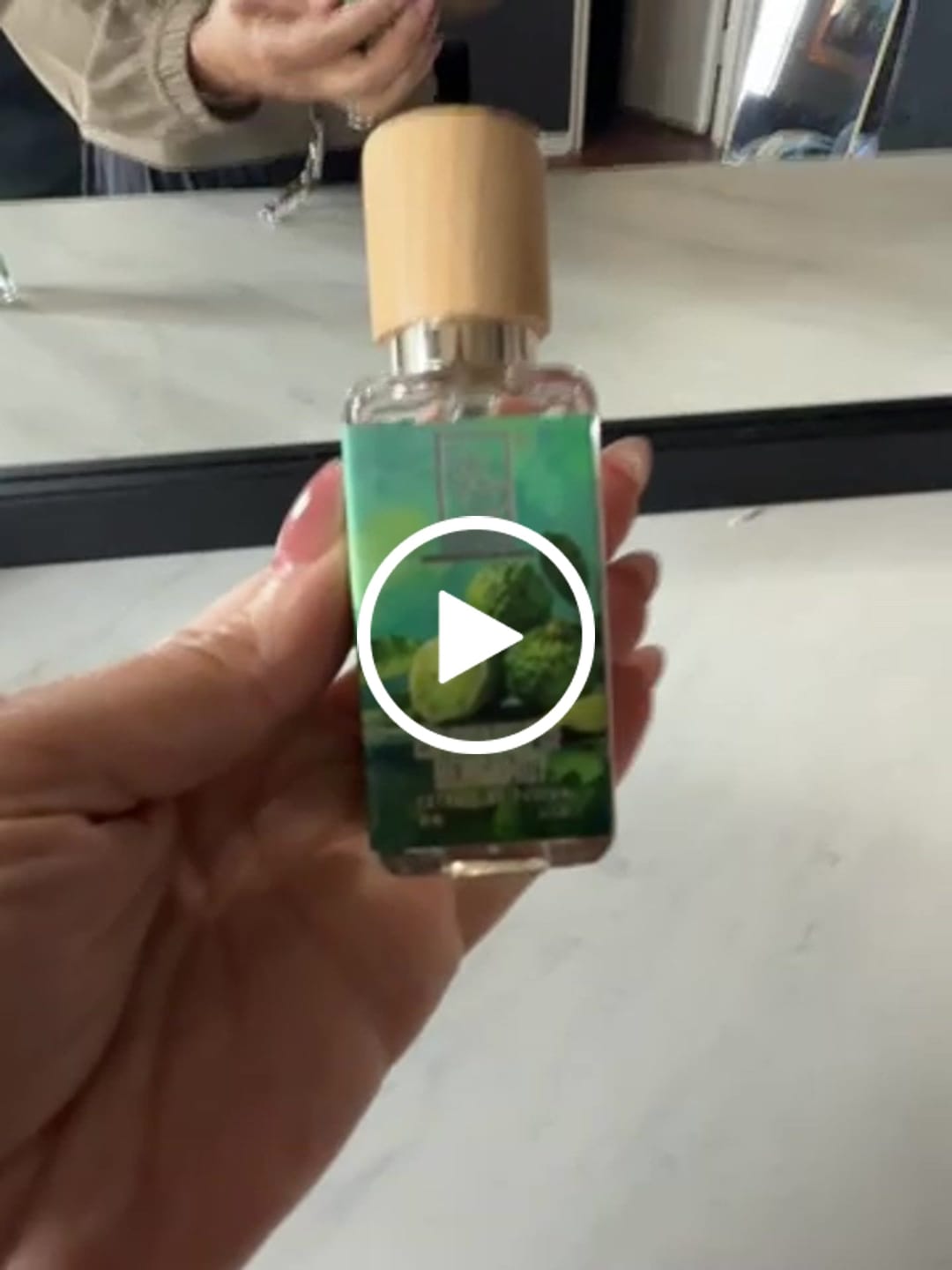 Customer video review of 22 Shades of Bergamot