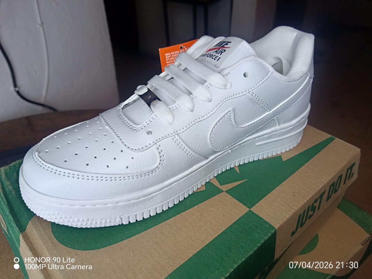Customer photo review of Tenis 270 Blanco Total