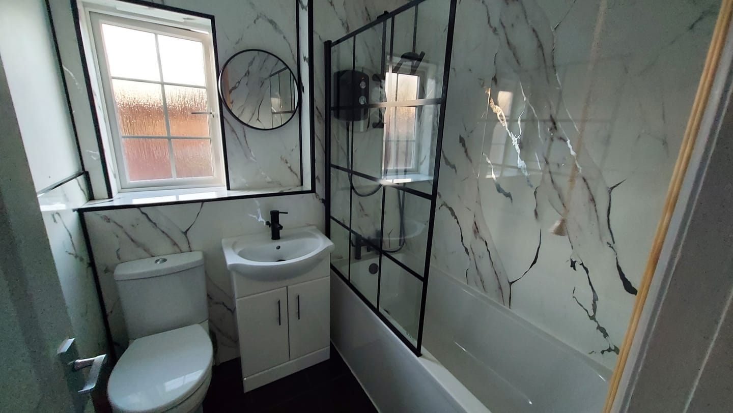 Customer photo review of 10mm Silvara Marble Gloss Shower Panel 1M x 2.4M