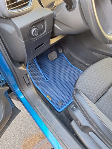 Customer photo review of Auto Fußmatten nach Maß - Komplettset