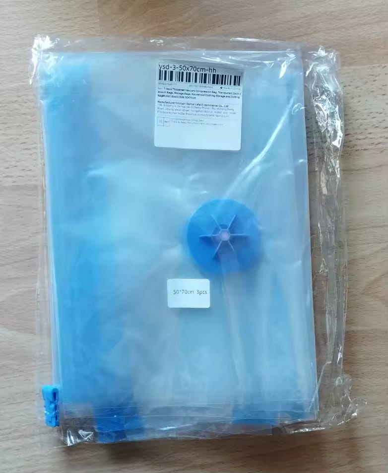 Customer photo review of Vakuumbeutel für Kleidung & Bettwäsche – Platzspar-Set 3 Stück