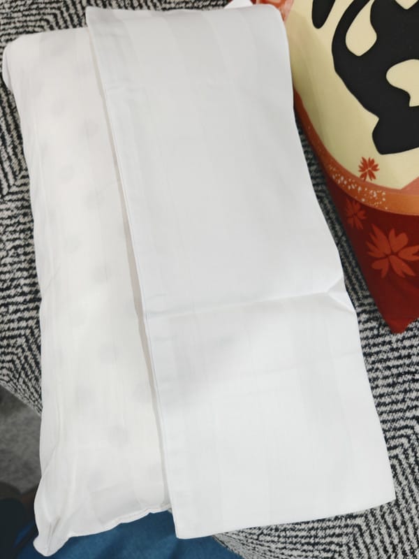 Customer photo review of Getha Travel Pillow - Small