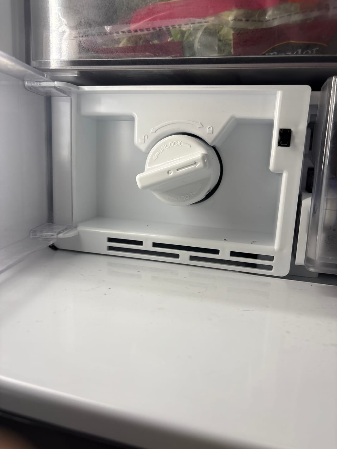 Customer photo review of Kenmore 9082, 46-9082 Refrigerator Water Filter Replacement