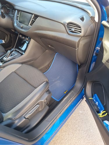 Customer photo review of Auto Fußmatten nach Maß - Komplettset