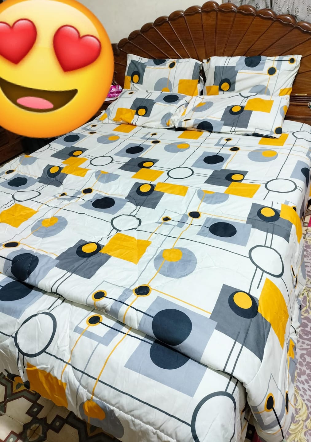 Customer photo review of CIRCLE  Comforter Set- 7 Pcs