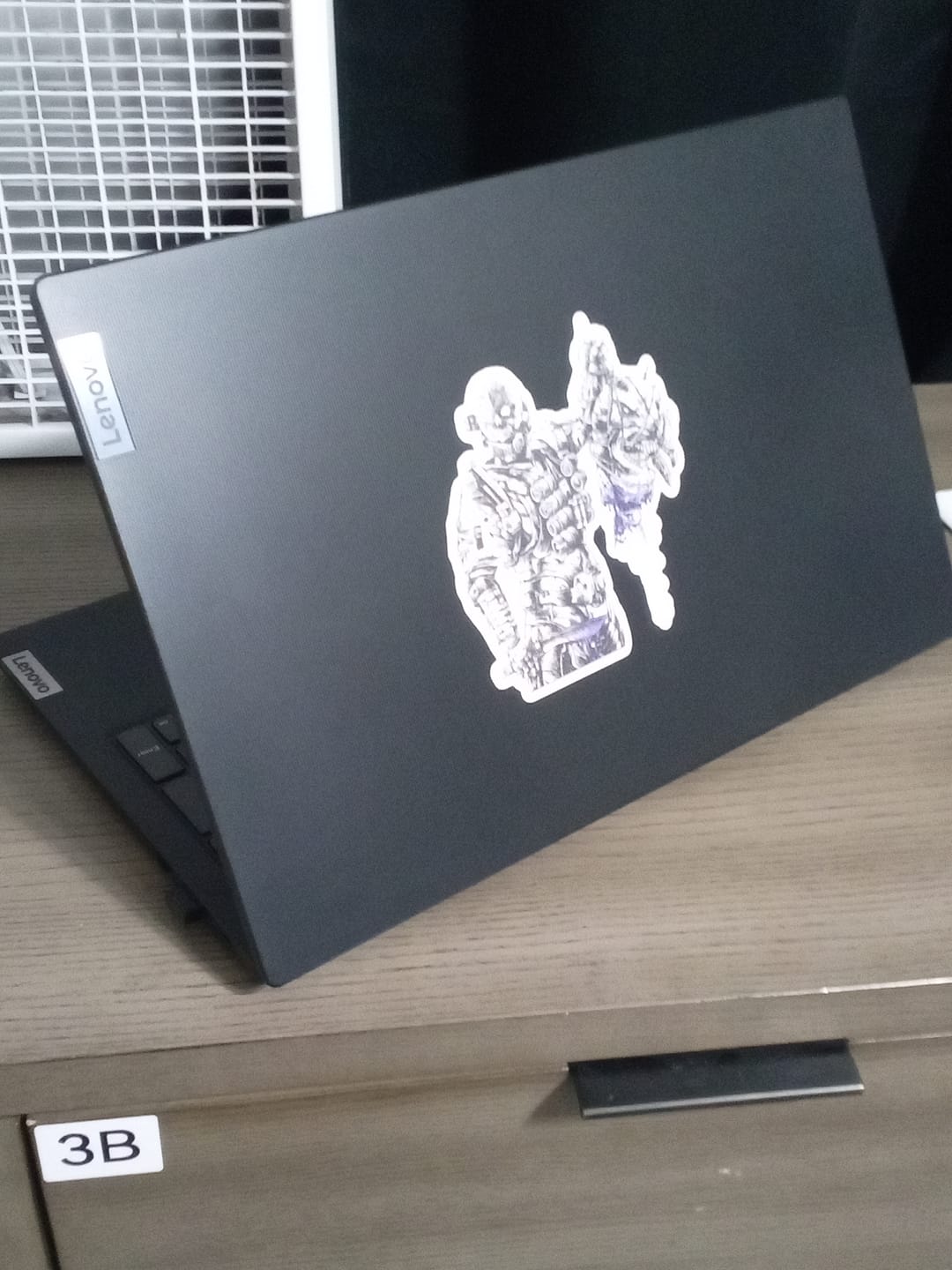 Customer photo review of Head Hunter (Sticker)