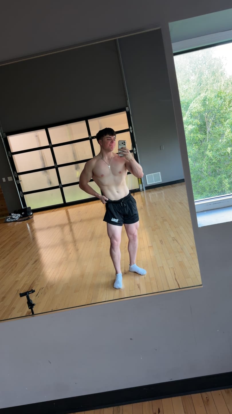 Customer photo review of 1026 - AeroMesh Shorts