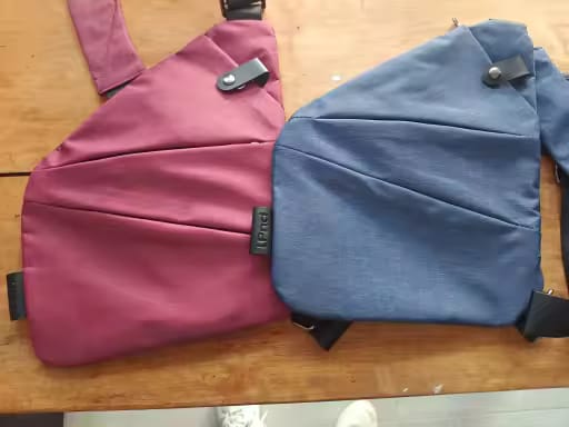 Customer photo review of Anti-Diebstahl-Slingtasche – Unisex Umhängetasche aus Nylon