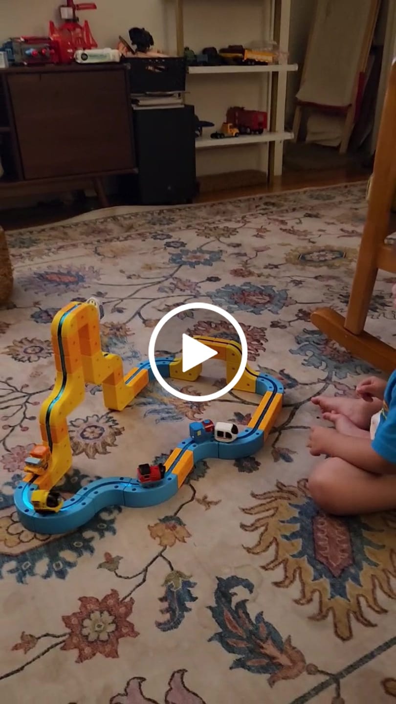 Customer video review of Infinity Racer Magnetic Train