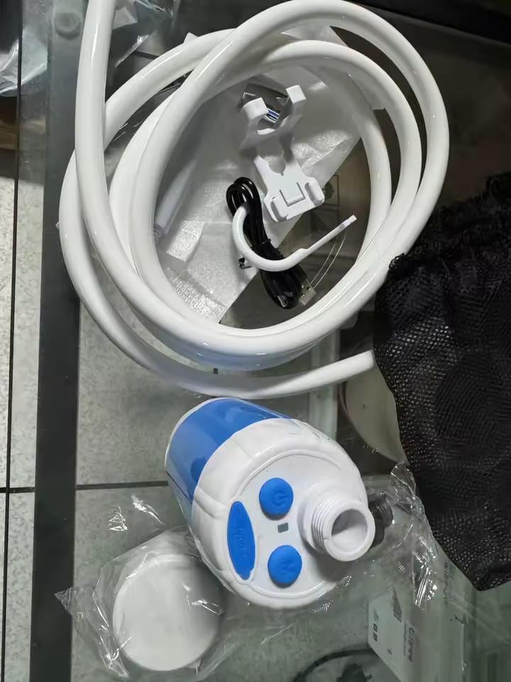 Customer photo review of Elektrische Campingduschpumpe – 5000mAh Akku mit Digitalanzeige